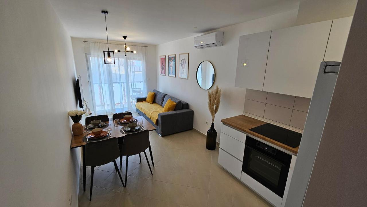 Frida- Free Private Parking Apartman